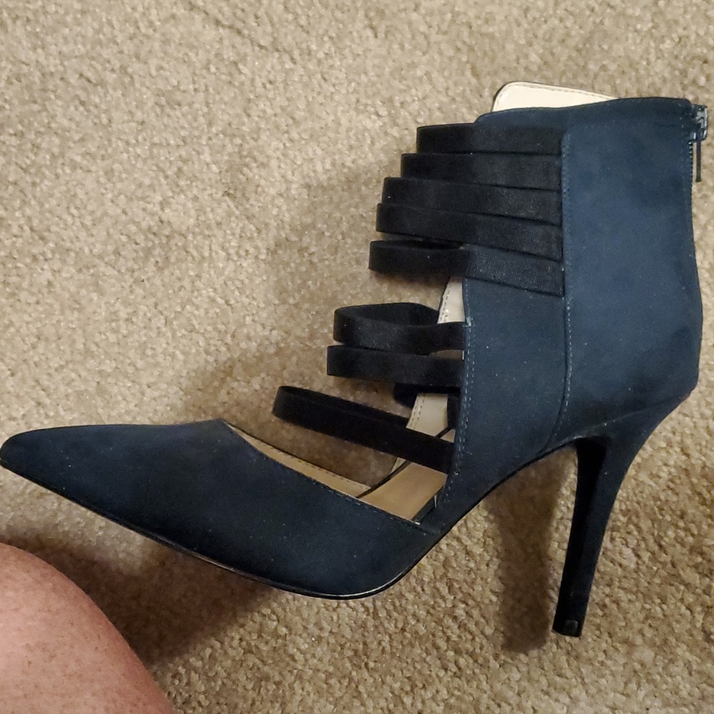 Woman's shoes